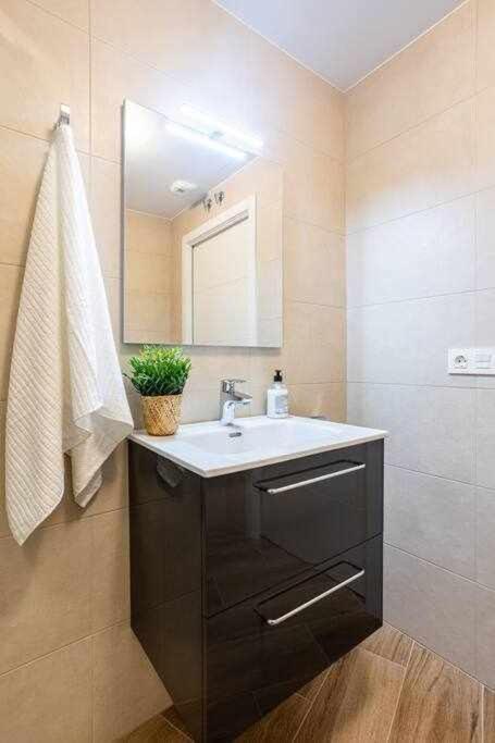 Coimbra Etxea Precioso Piso Recien Estrenado Bermeo Exterior foto